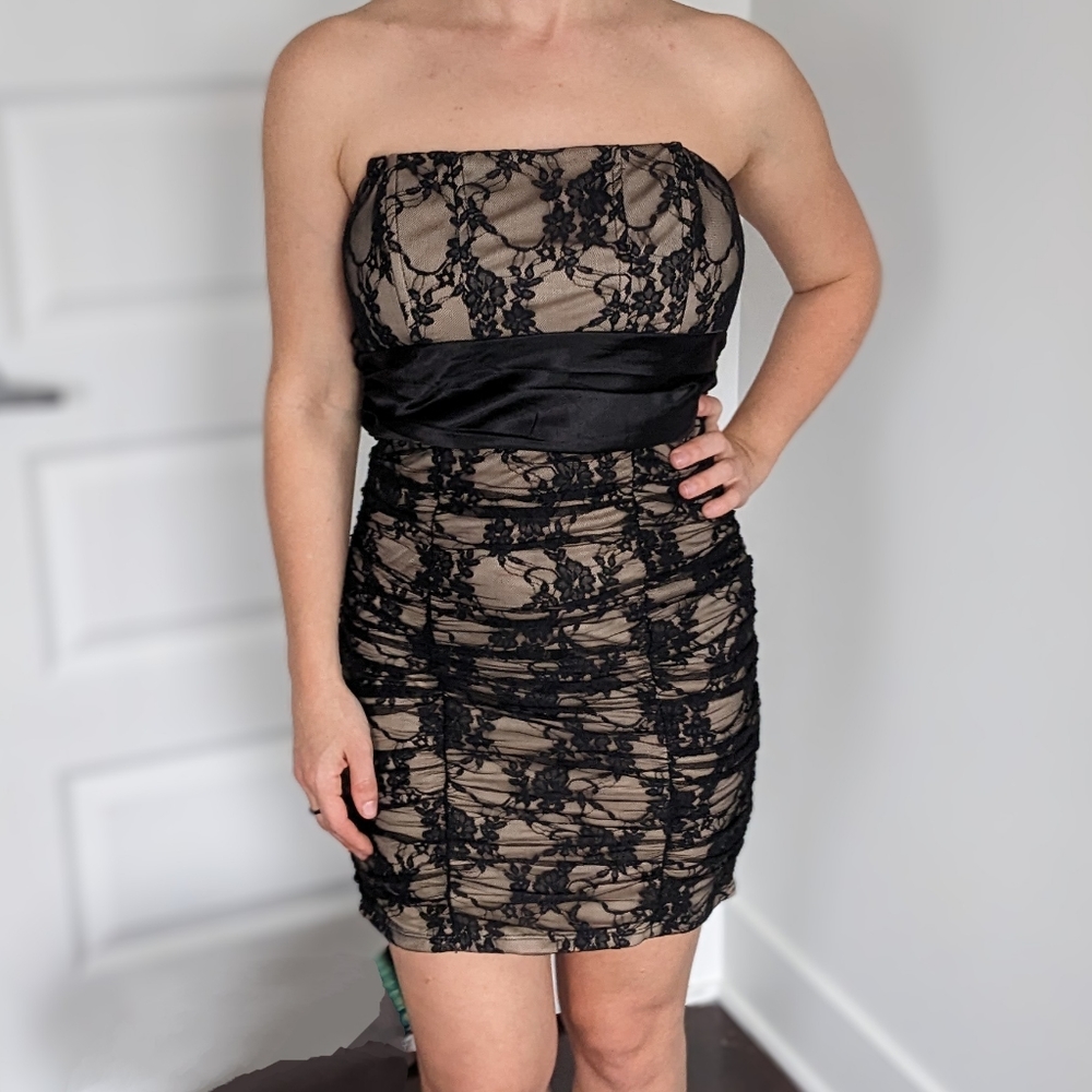 Black Lace minidress